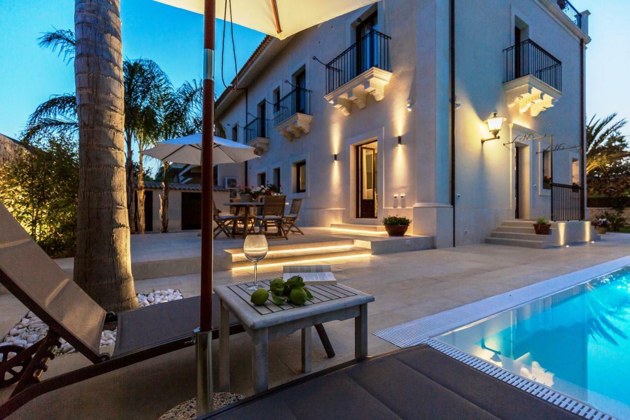 Villa Raphael Авола Экстерьер фото